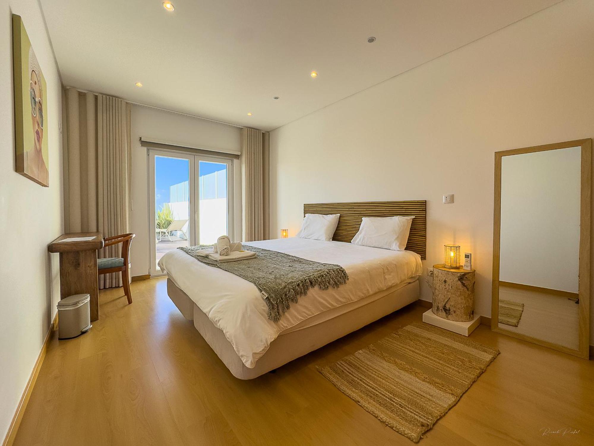 Vibing & Liming Ericeira Hotell Eksteriør bilde